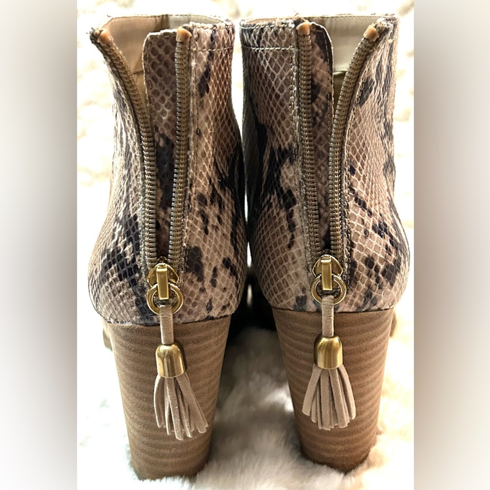 Anne Klein snakeskin chunky block heel ankle booties women’s size 7.5M - Picture 9 of 12